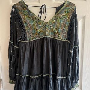Free People Unique Blouse, Heavy Material, Size Small, Perfect Condition